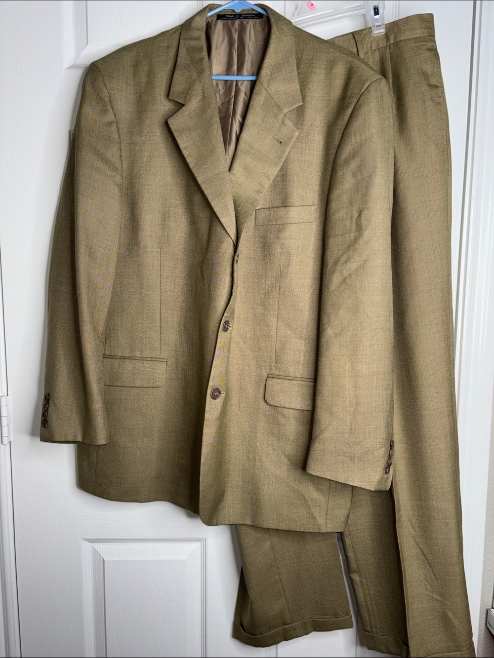Men's Two-Piece Suit in Olive